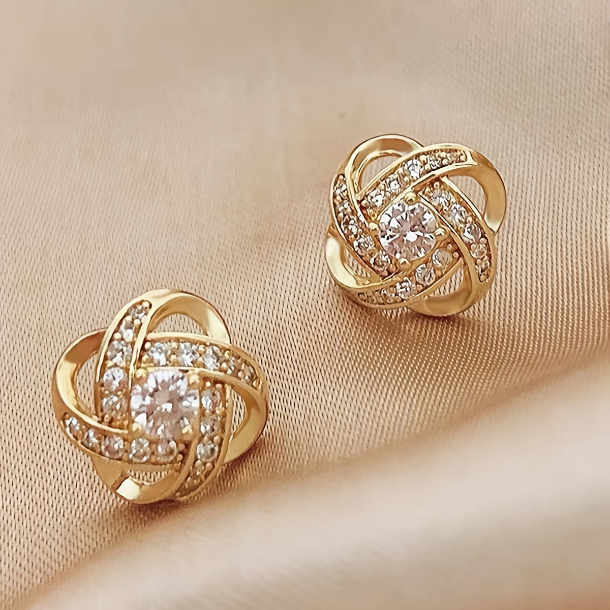 Elegant Purple Clover Earrings