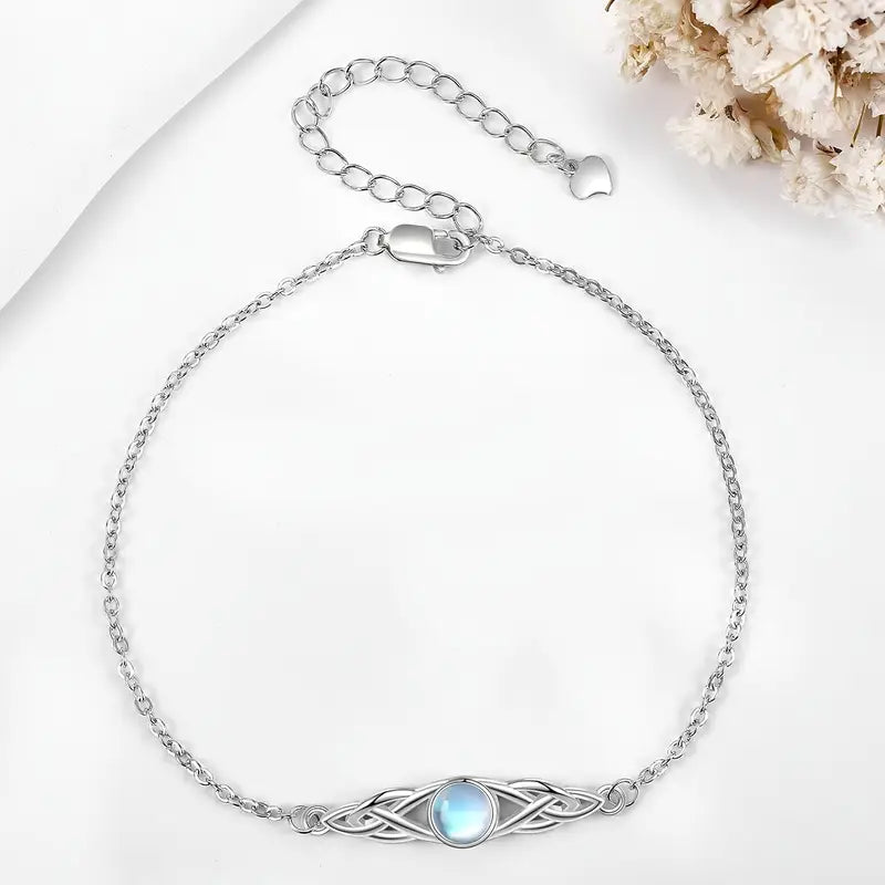 Jasmin — Inlaid Round Moonstone Bracelet