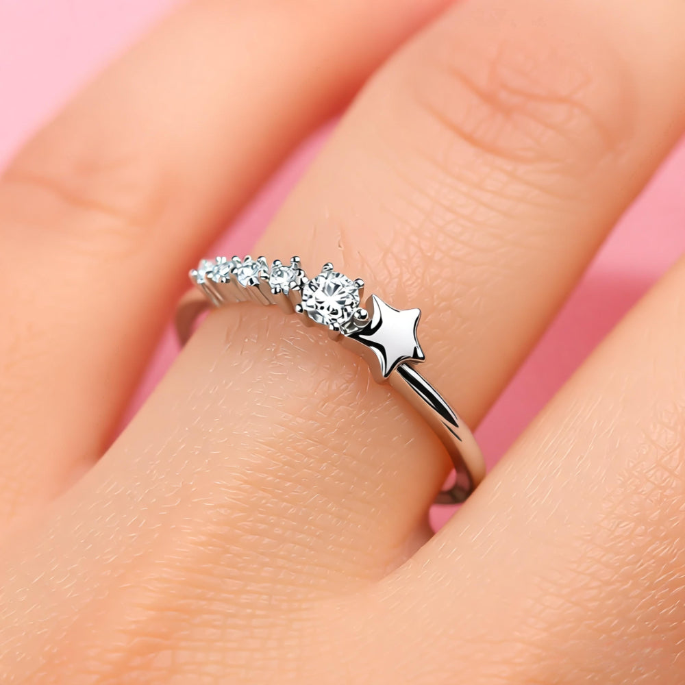 Birdie — Classic Star Zirconia Ring