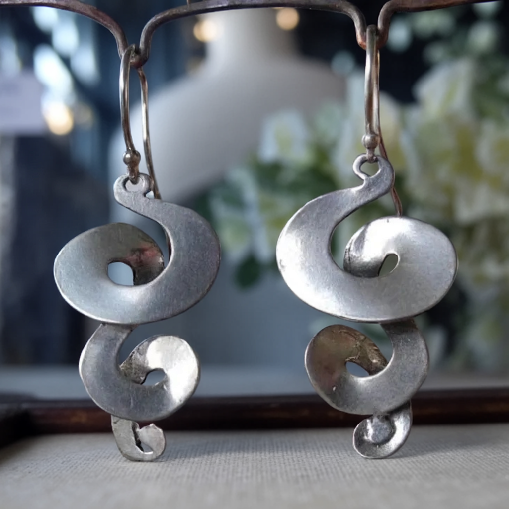 Vintage Spiral Design Silver Earrings
