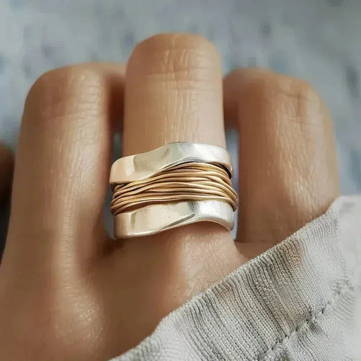 Jennifer — Mixed-Metal Sculptural Ring