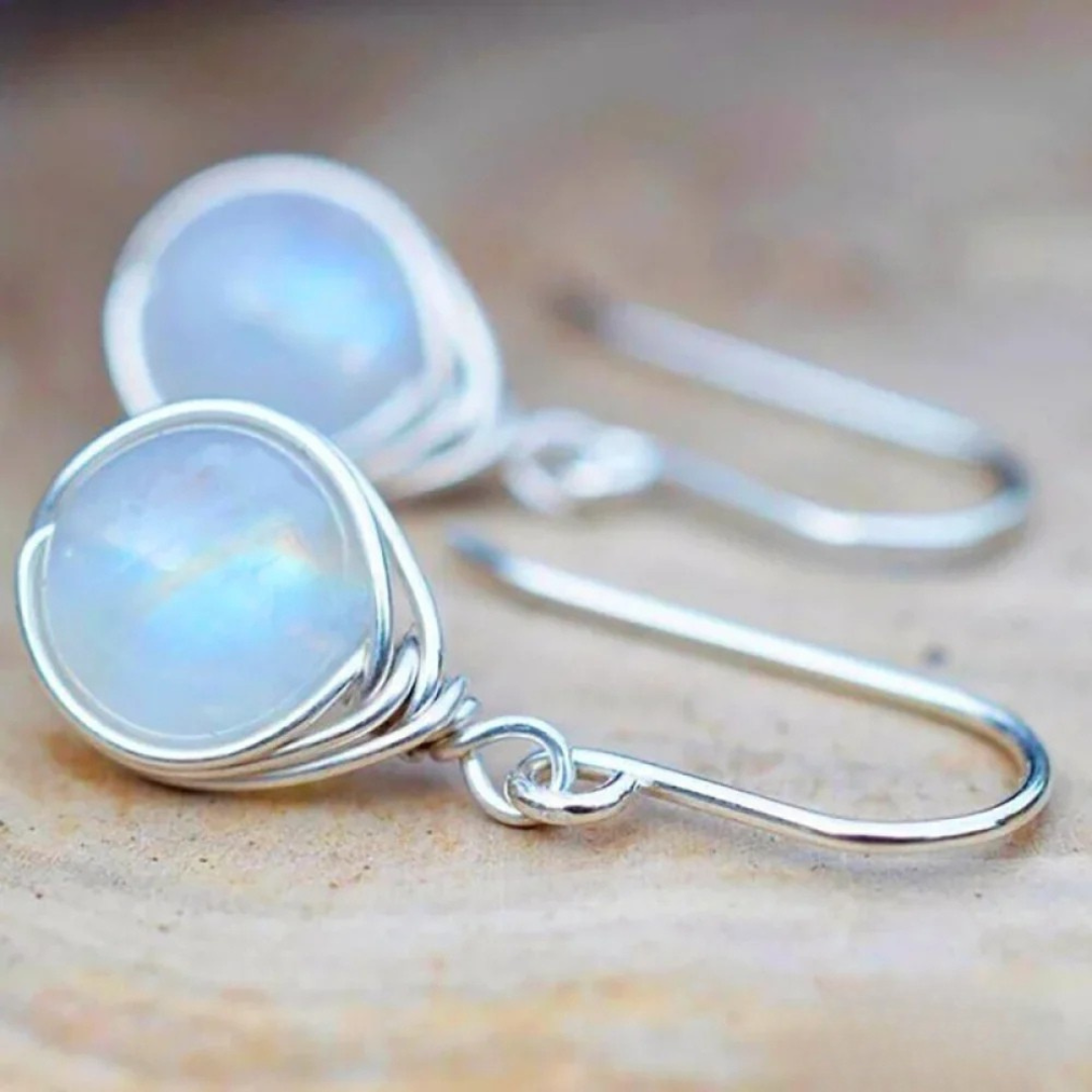 Elegant timeless moonstone earrings