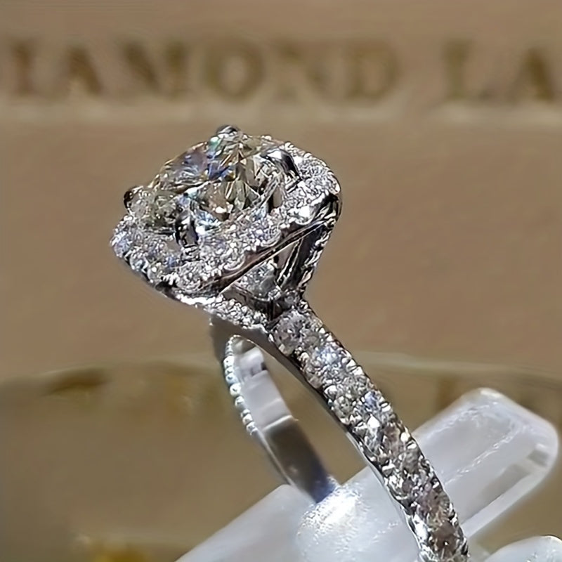 Dorinda — White Gold Charming Inlaid Zirconia Ring