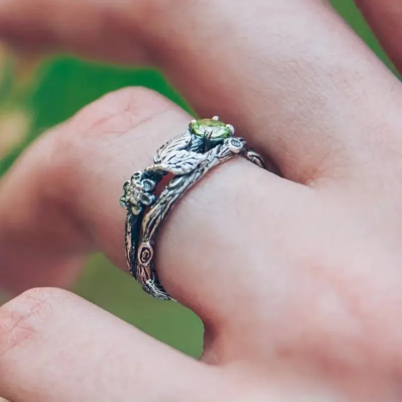 Anneke — Green Zirconia Branch Ring