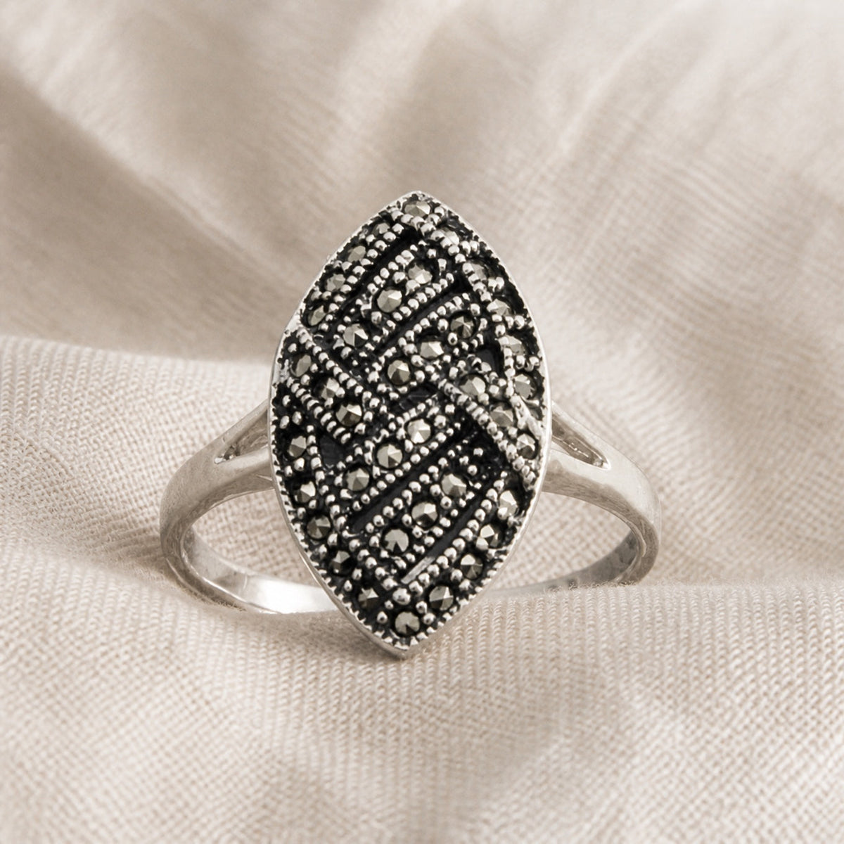 Tallulah — Vintage Silver Oval Ring