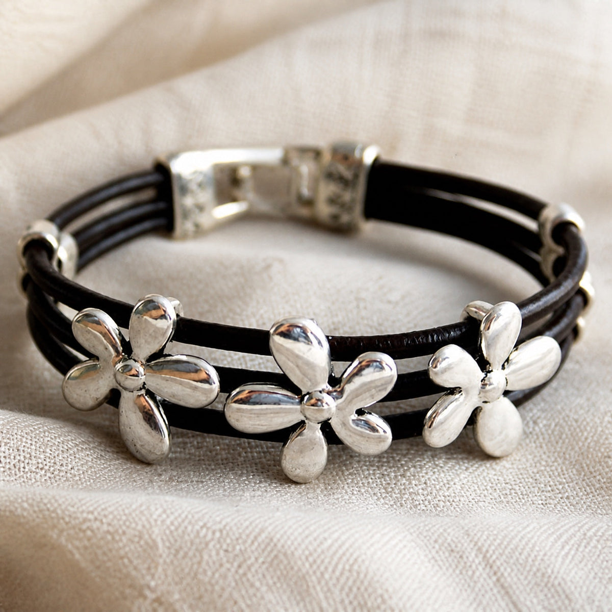Lorelei — Chic Bohemian Floral Bracelet