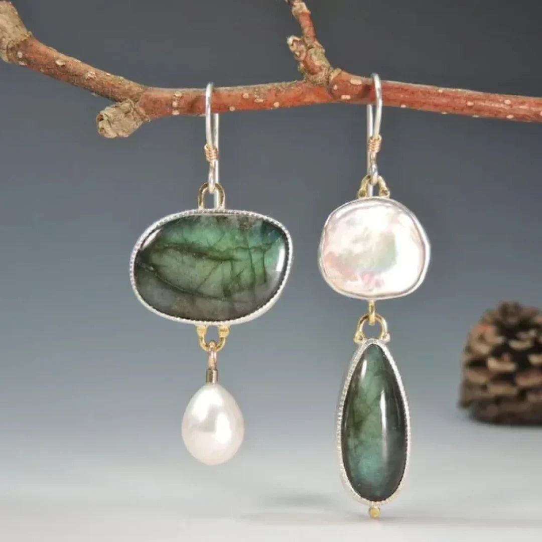 Coralie — Vintage Stone Heirloom Drops