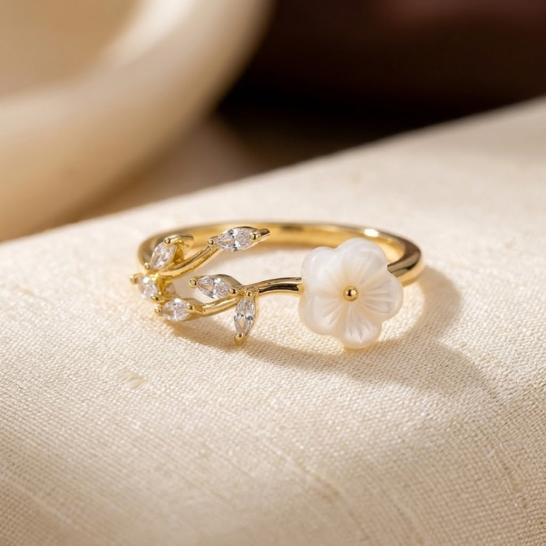 Gaelle — Gold Flower & Leaf Open Ring