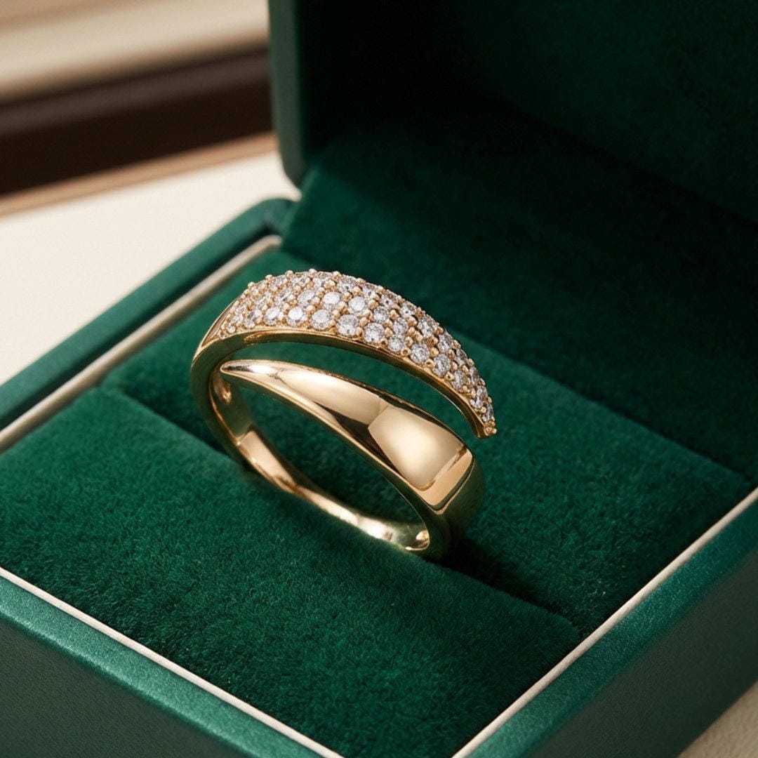 Kaisla — Elegant Gold Ring with Shining Stone