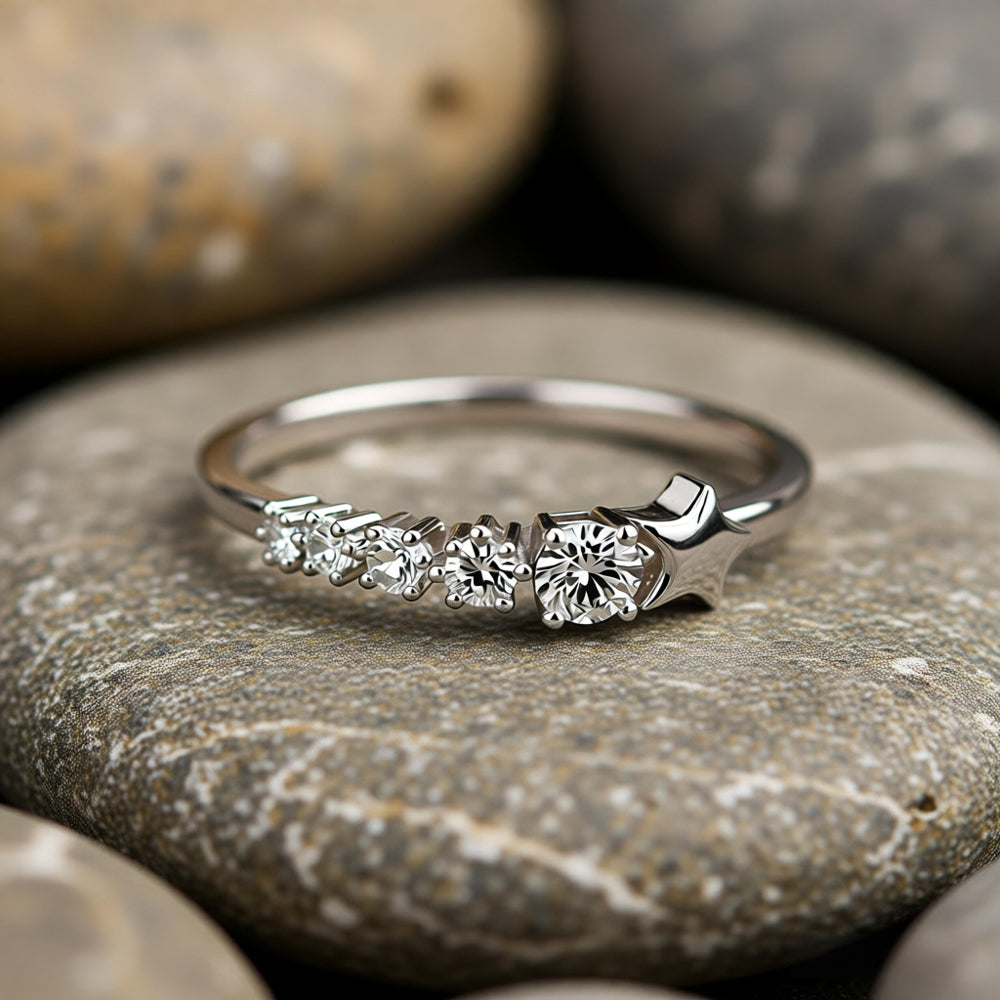 Birdie — Classic Star Zirconia Ring
