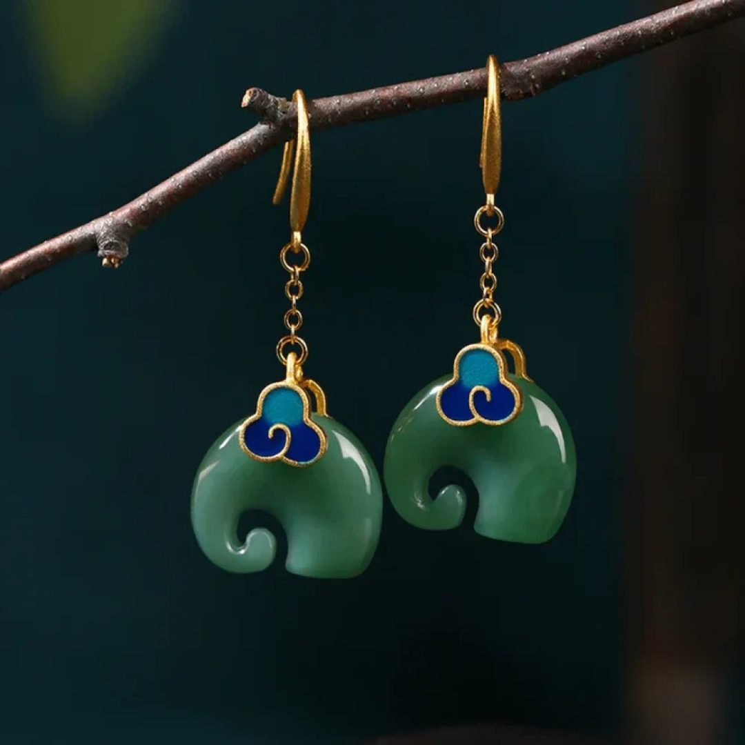 Elegant Elephant Motif Earrings – Chic Retro Style
