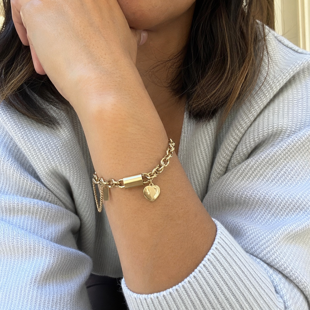 Thick Heart Bracelet | Gold