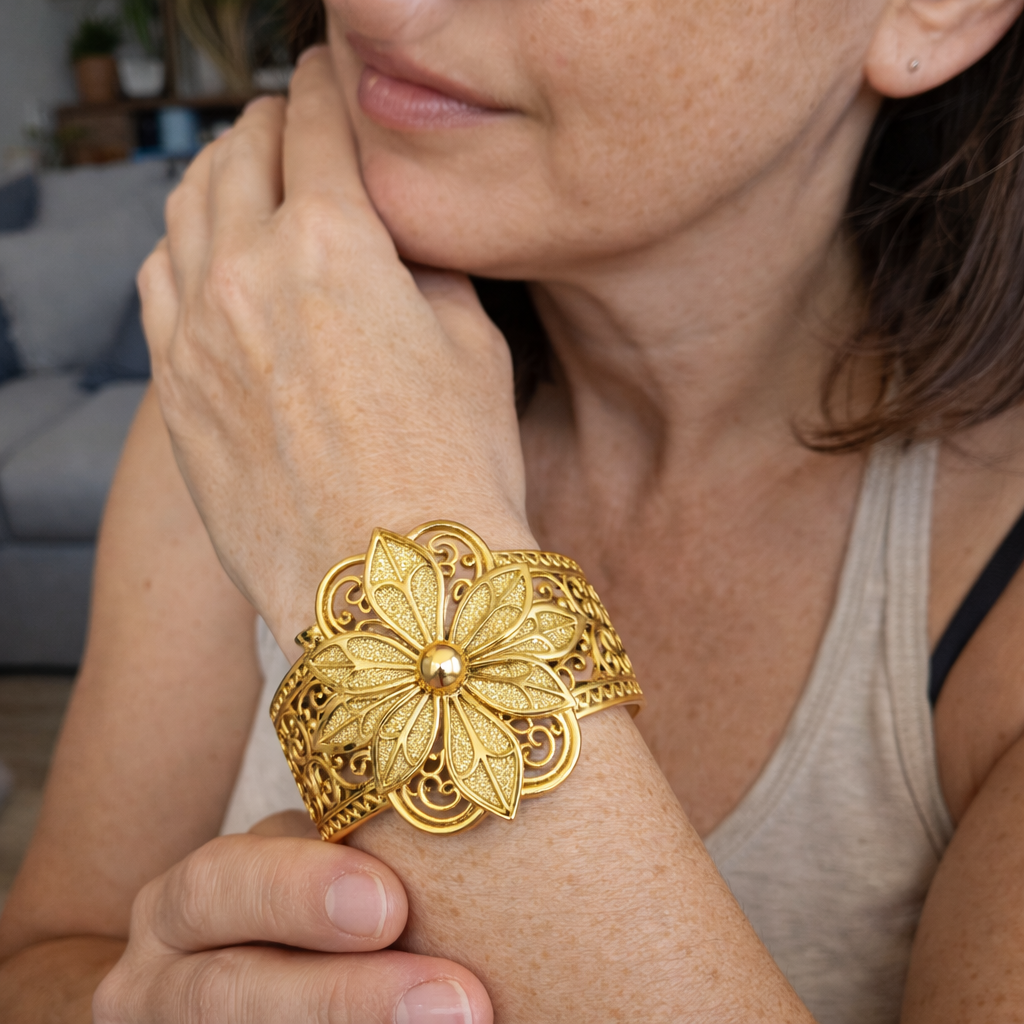 Retro-Style Flower Ring | Gold