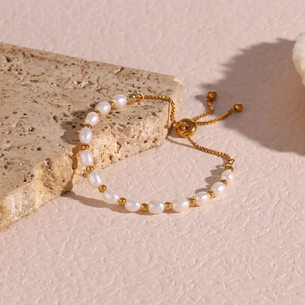 Lillian — Pearl and Gold Bracelet