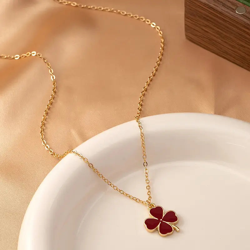 Minea — Four-Leaf Clover Pendant Necklace