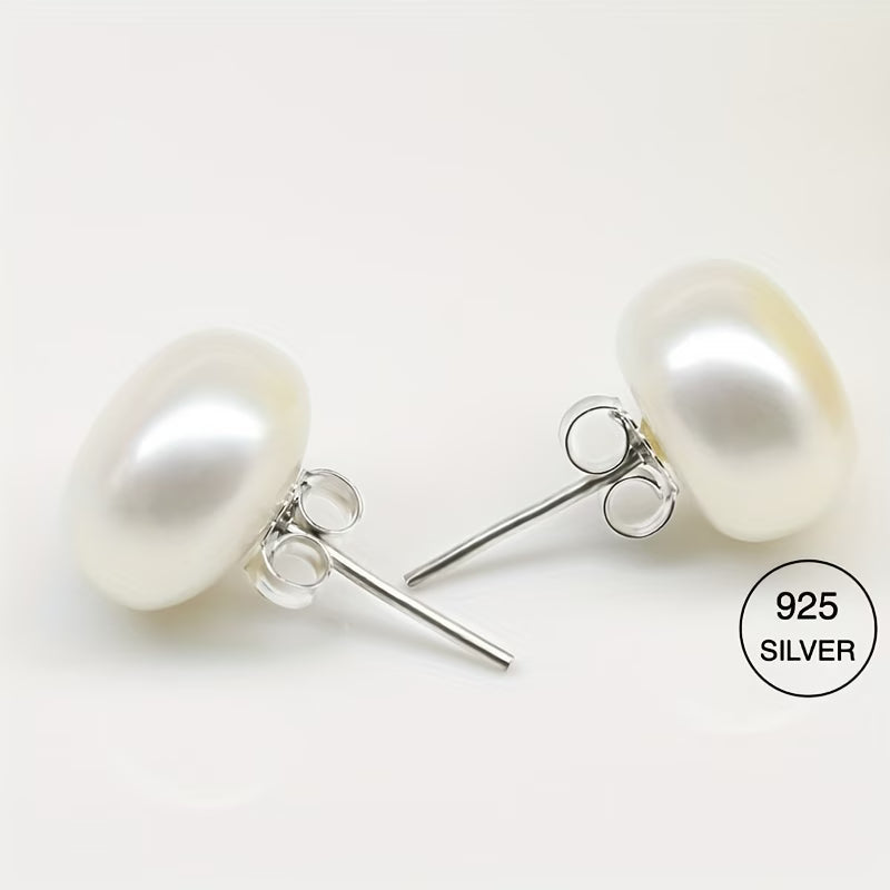 Della — Classic Pearl Stud Earrings