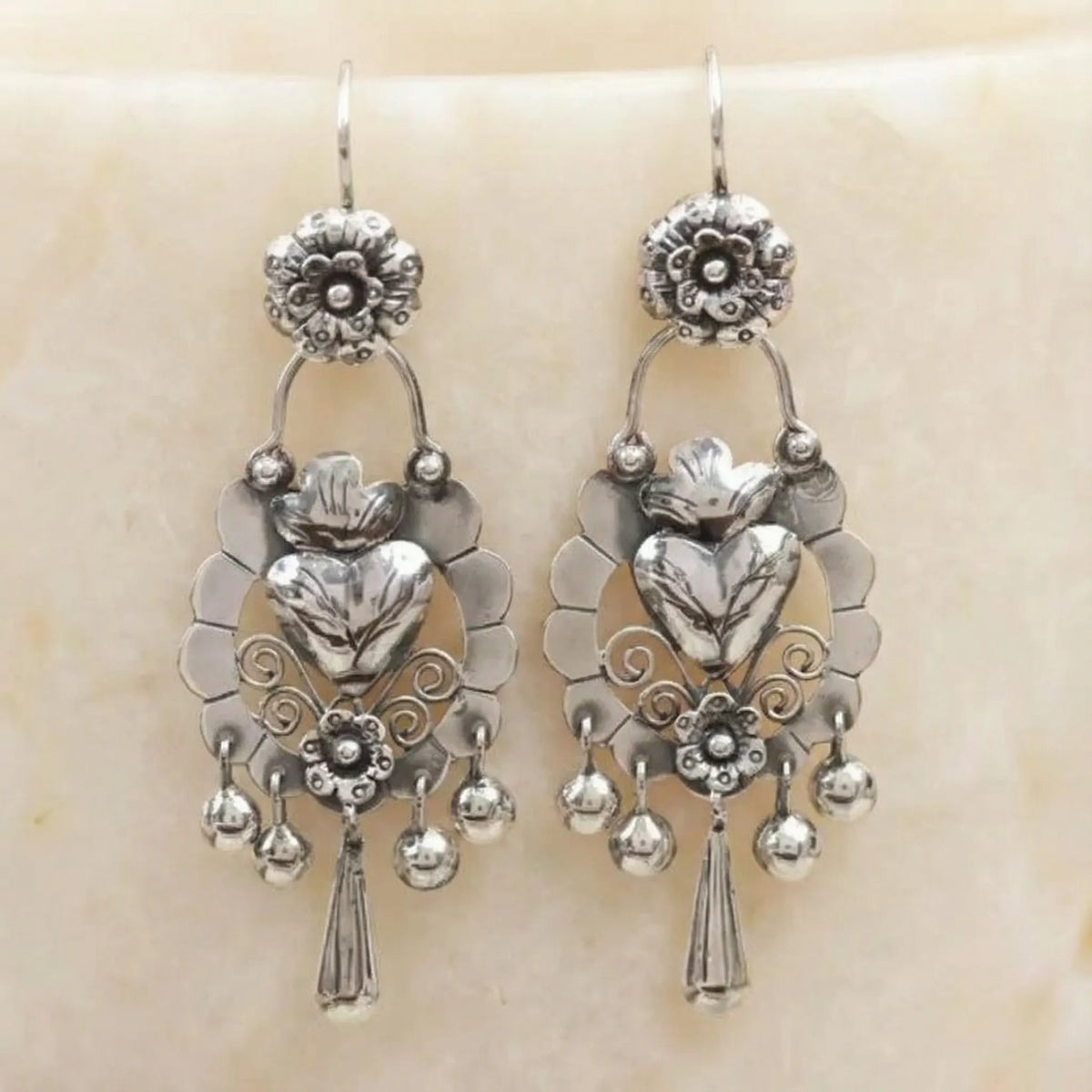 Vintage Bohemian Hollow Engrave Flower Earrings
