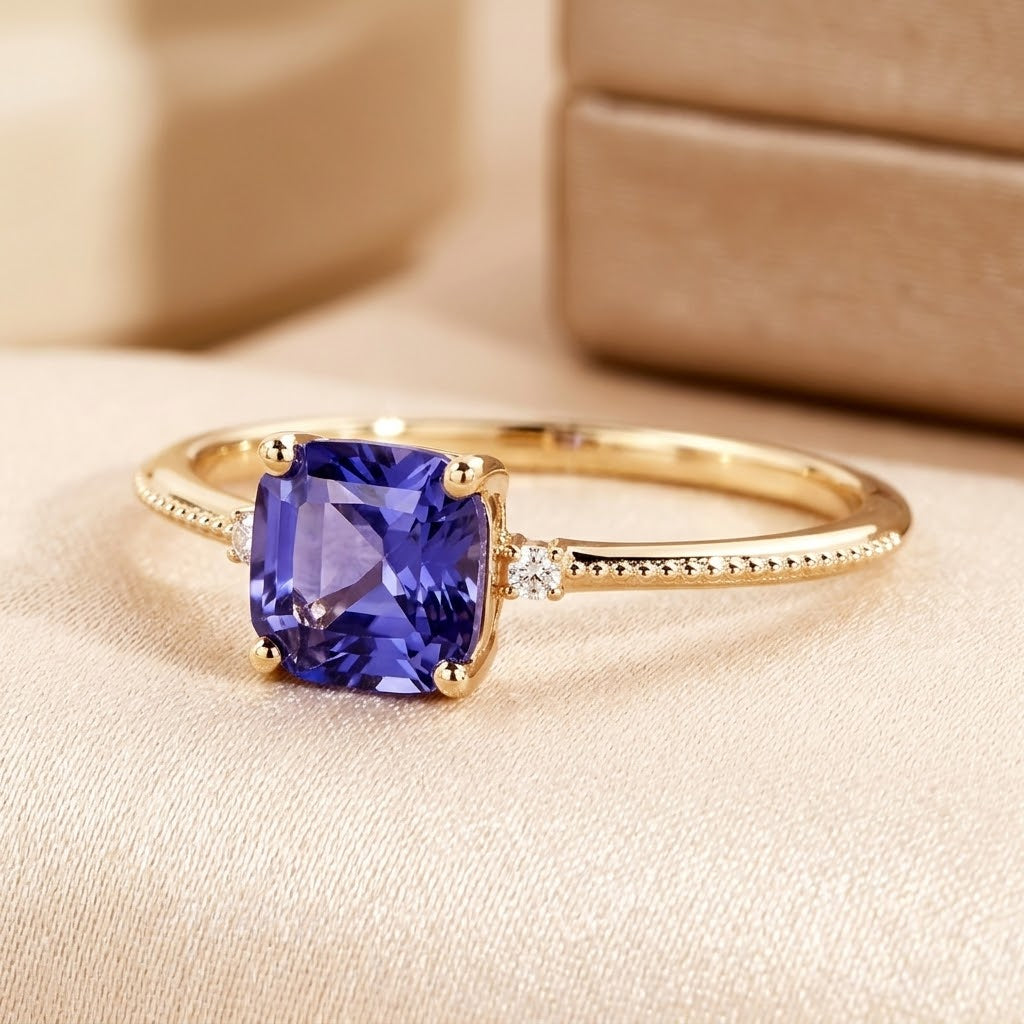 Eglantine — Gold Amethyst Solitaire Ring