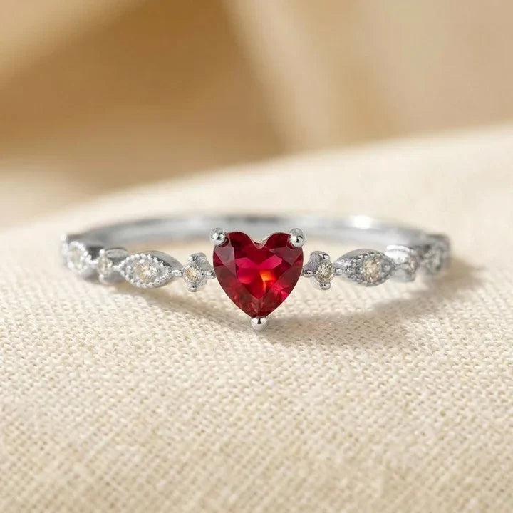 Cyrielle — Gold Ruby Heart Ring