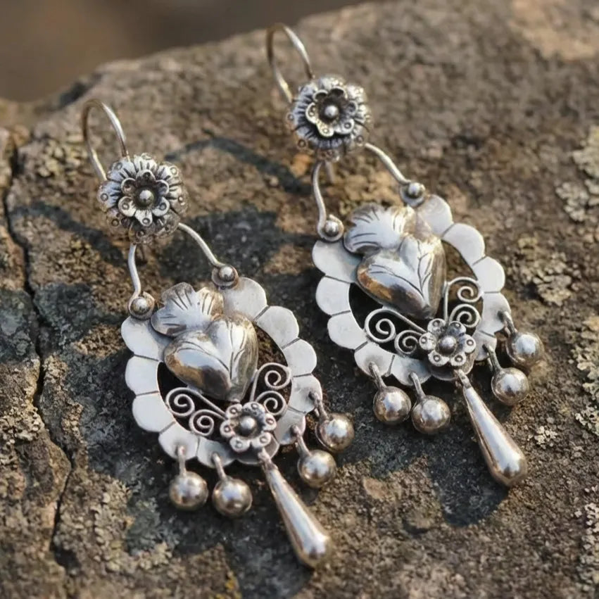 Vintage Bohemian Hollow Engrave Flower Earrings