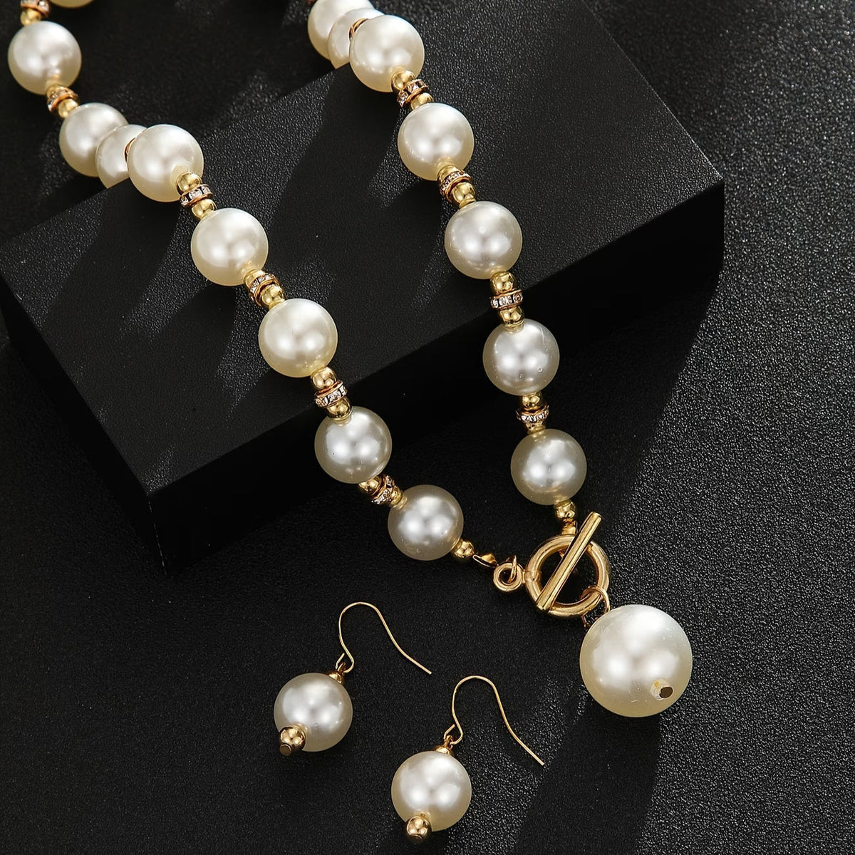 Lavinia — Chunky Pearl Necklace Set