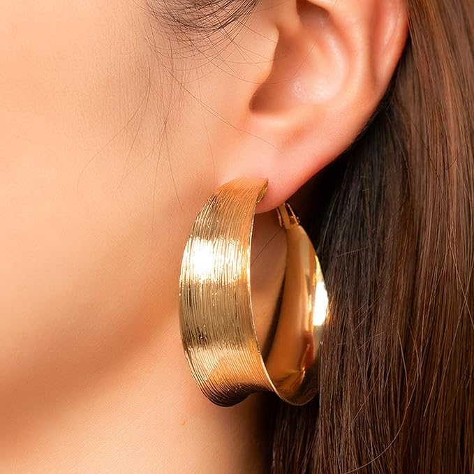 Flora — Vintage Golden Hollow Hoop Earrings