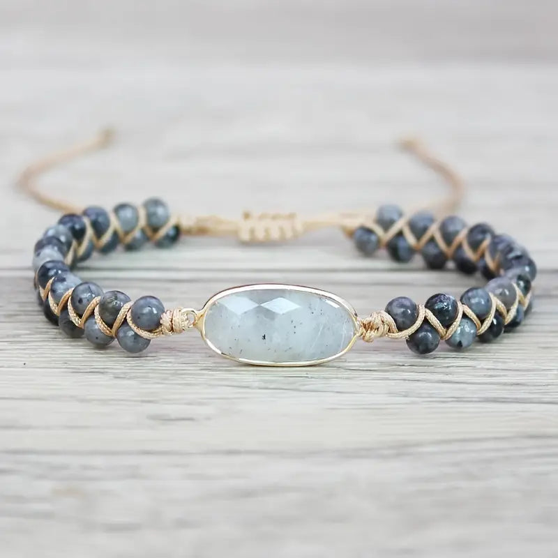Katariina — Elegant Stone Charm Beaded Bracelet