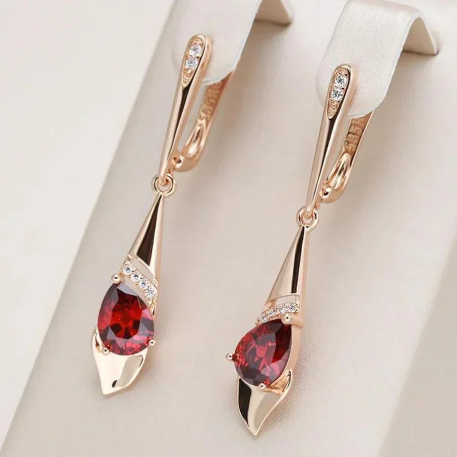 Genoveva — Exquisite Pendant with Red Crystal Earrings in Gold