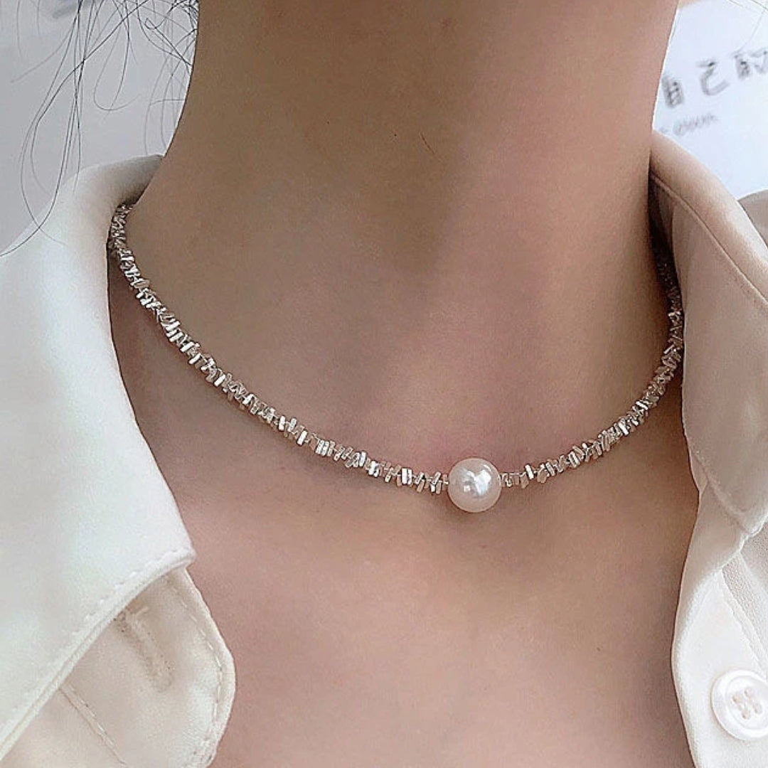 Carla — Elegant Pearl Necklace