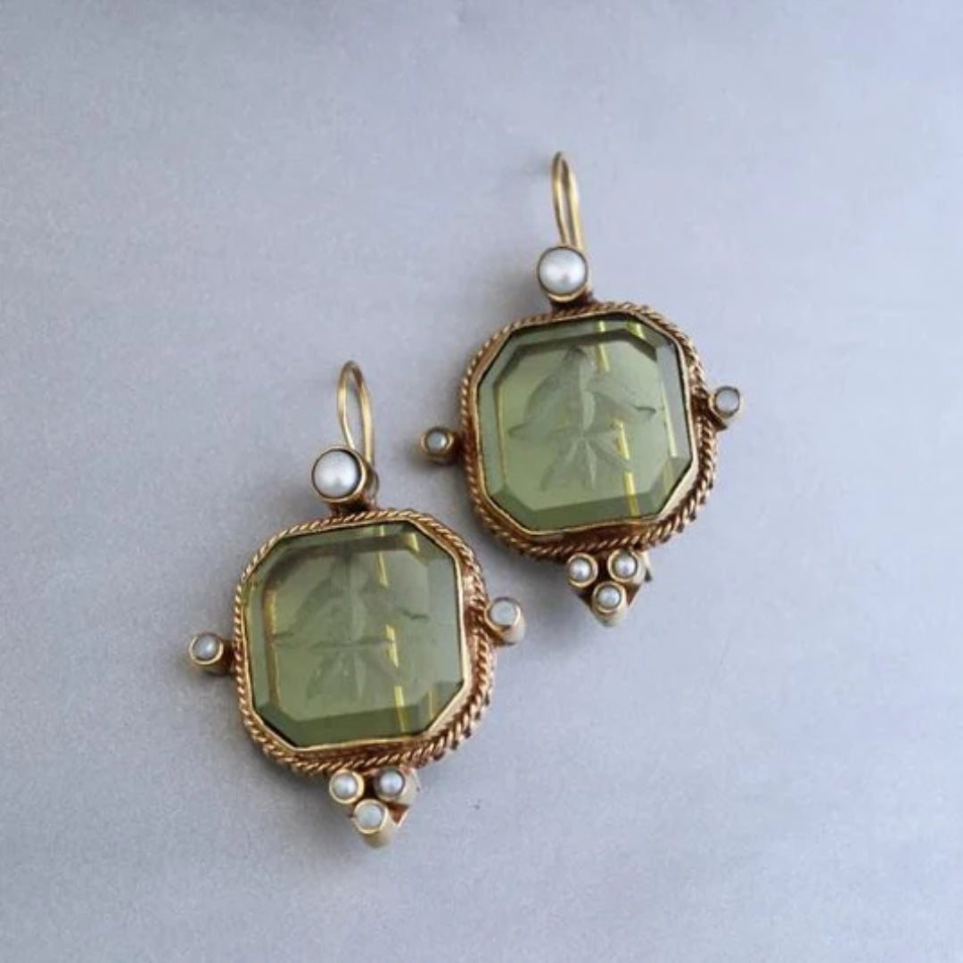 Vicki — Vintage Earrings with Green Crystal
