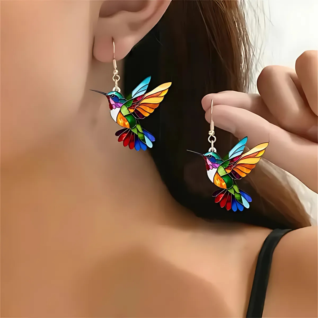 Kenzie — Beautiful Hummingbird Necklace with Bonus Earrings