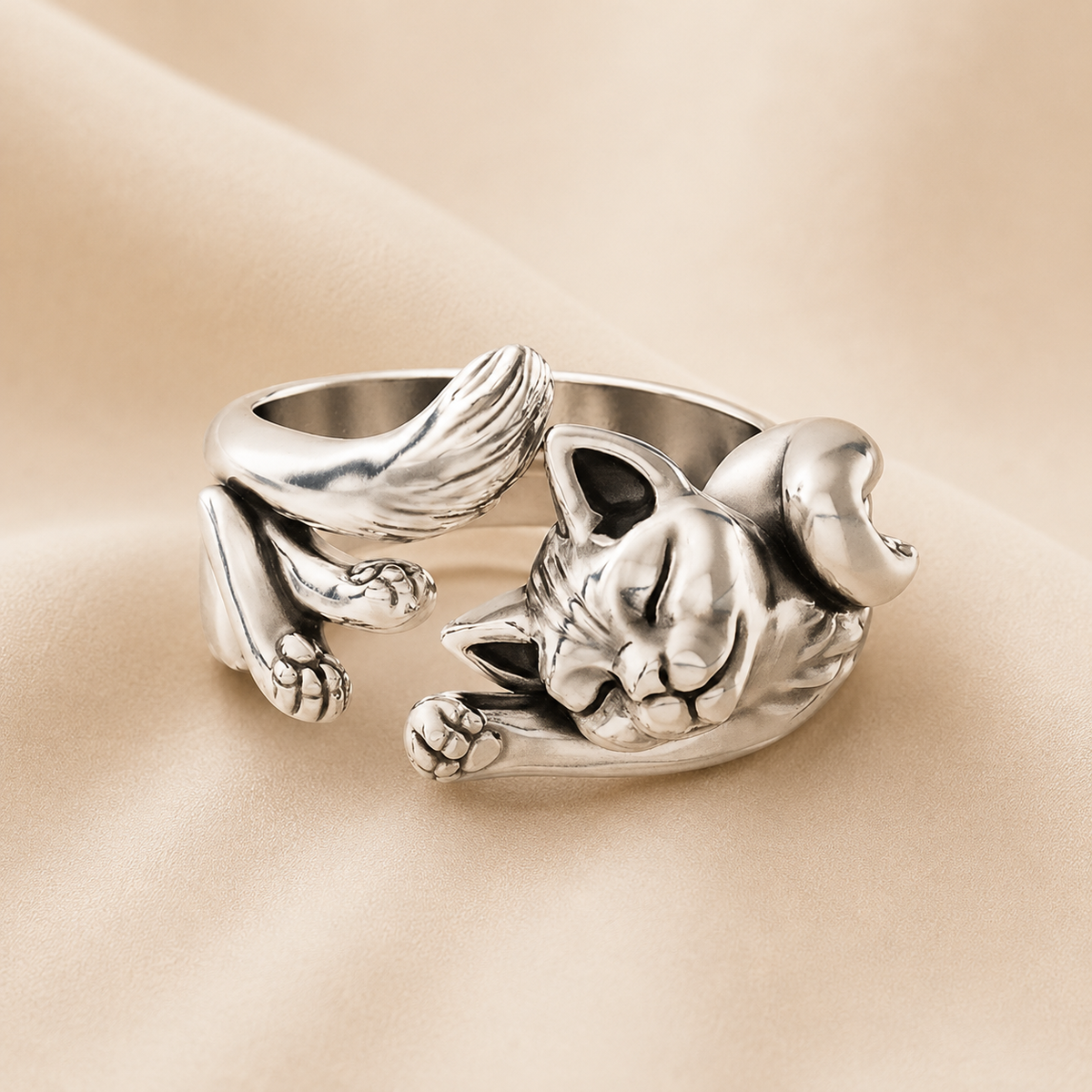 Clover — Wrap-Around Cat Ring