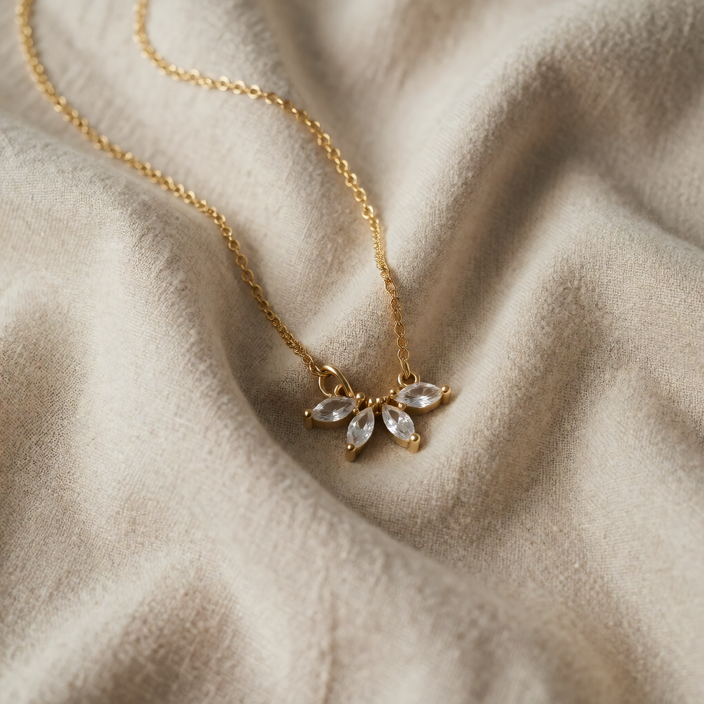 Amalia — Timeless Necklace