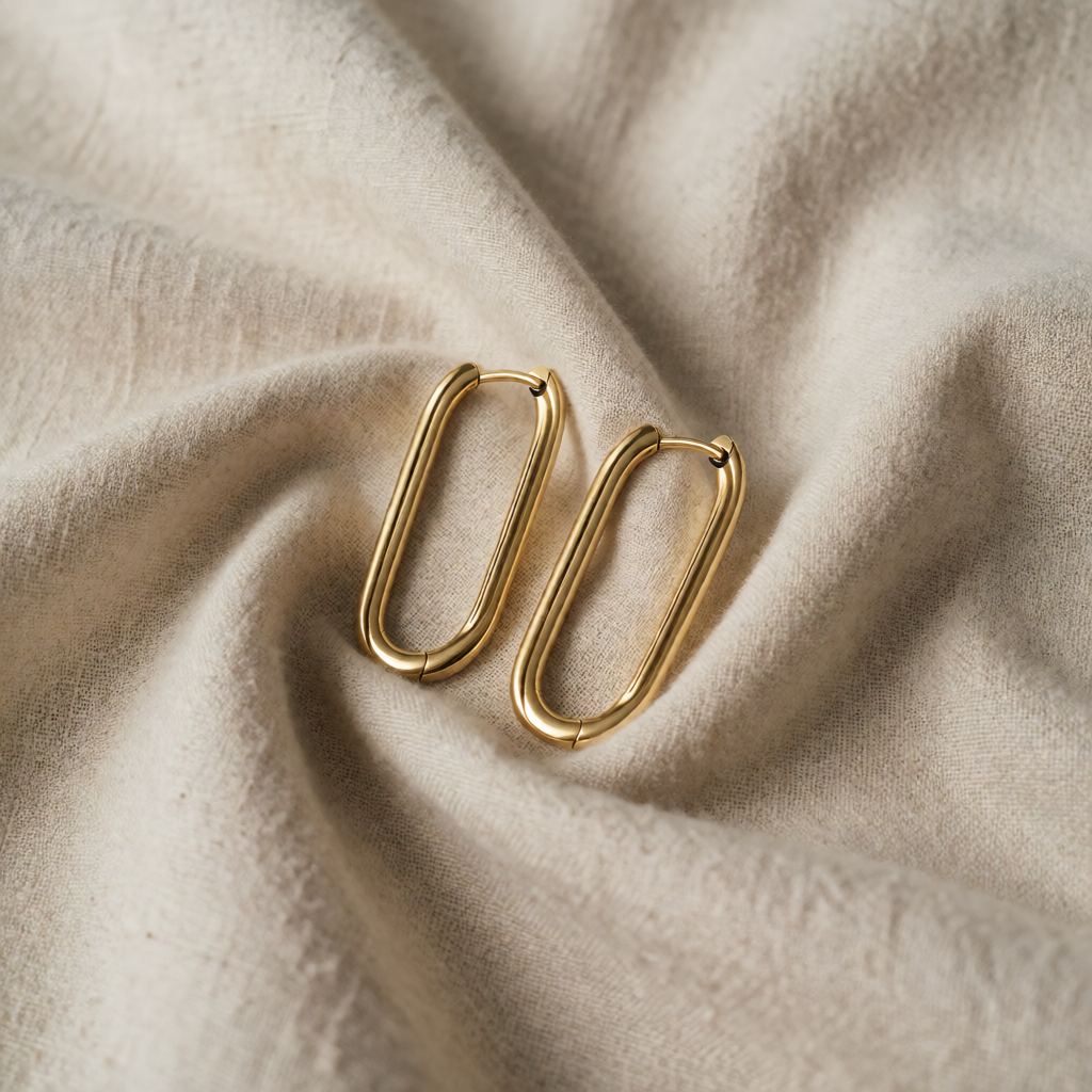 Beata — Clear Earrings