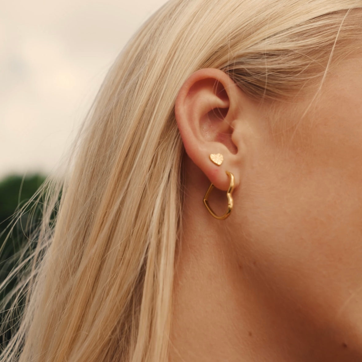 Avoin — Open Heart Earrings