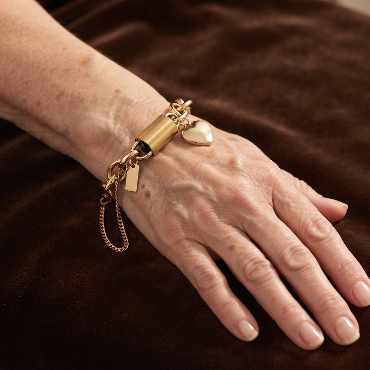 Faye — Chunky Heart Bracelet