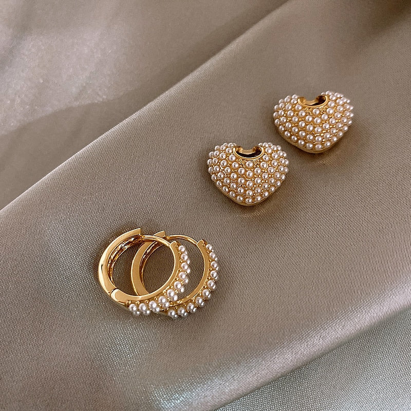 Dulcie — Heart Pearl Earrings