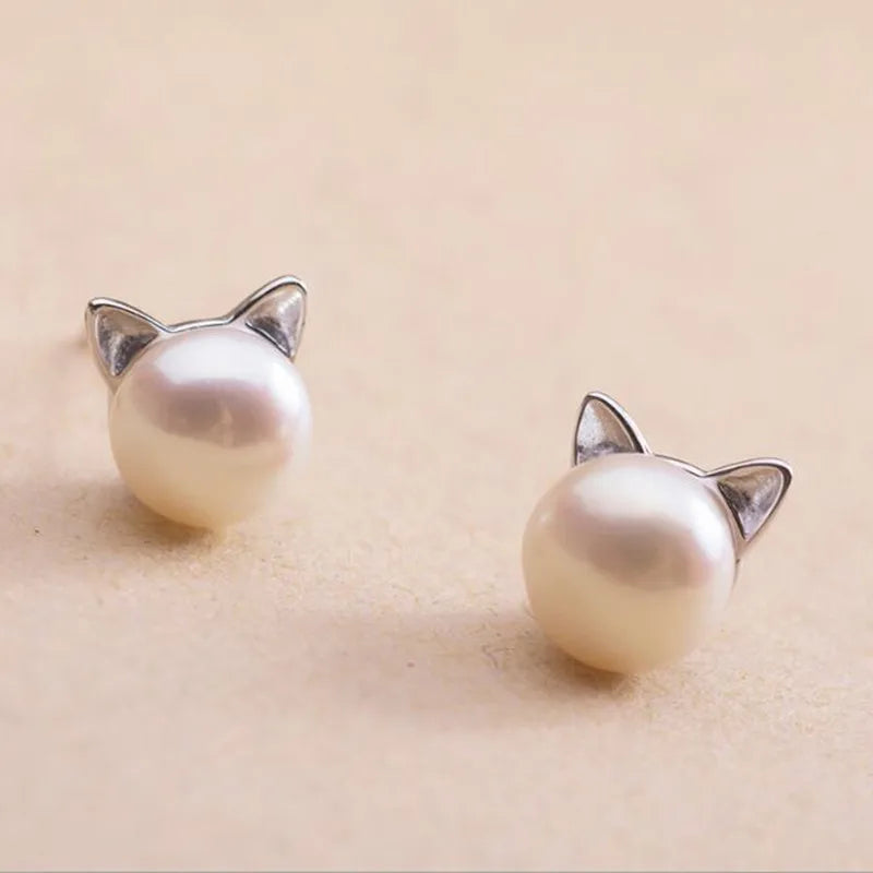 Paisley — Beautiful Pearl Cat Necklace with Bonus Earrings + Ring