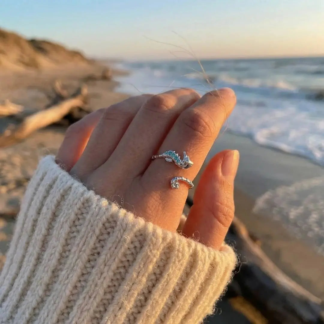 Fiona — Seahorse Zirconia Open Ring