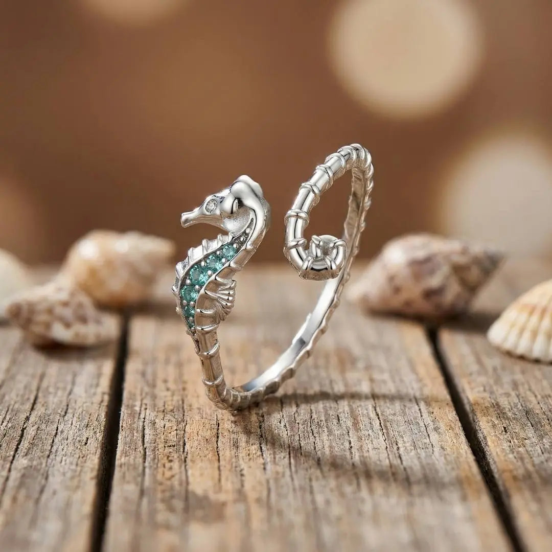 Fiona — Seahorse Zirconia Open Ring