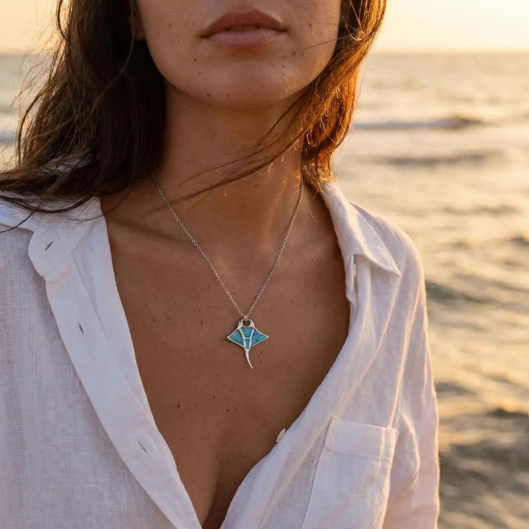 Lorna — Manta Ray Enamel Pendant Necklace
