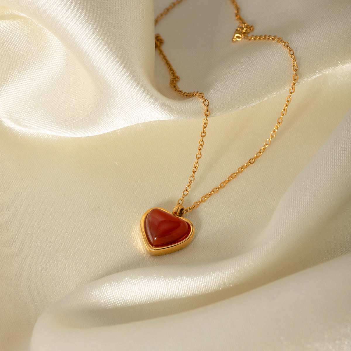 Marta — Gold Teardrop Necklace