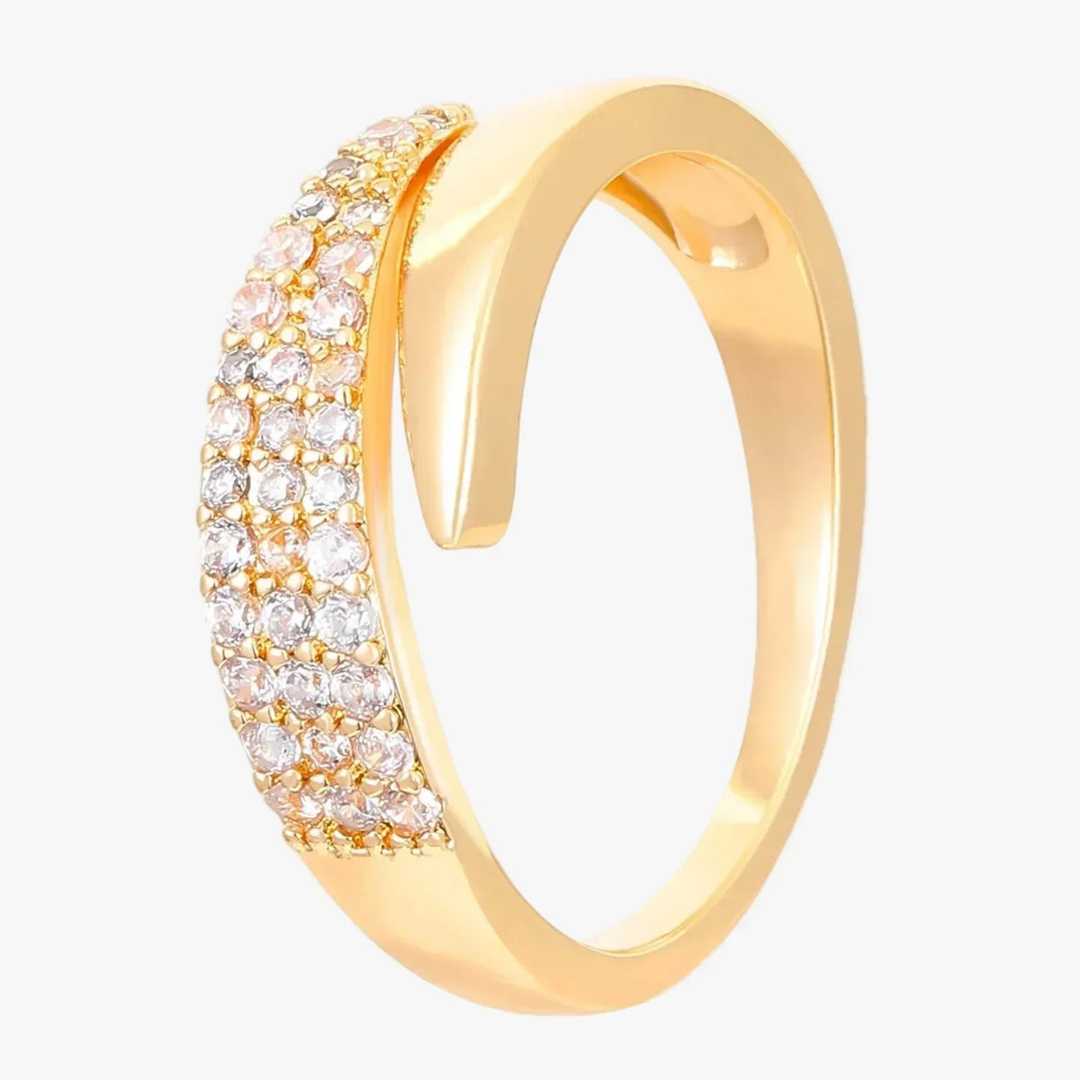 Kaisla — Elegant Gold Ring with Shining Stone