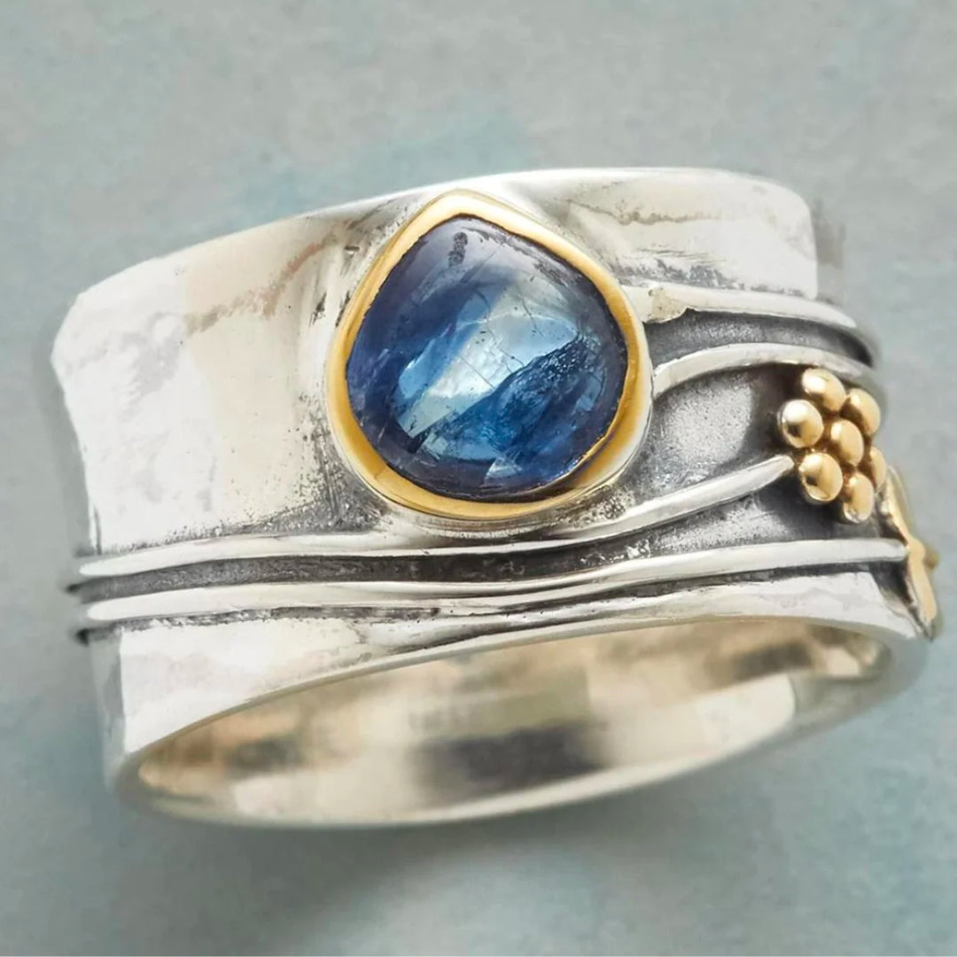 Heidi — Vintage Sapphire-Blue Ring