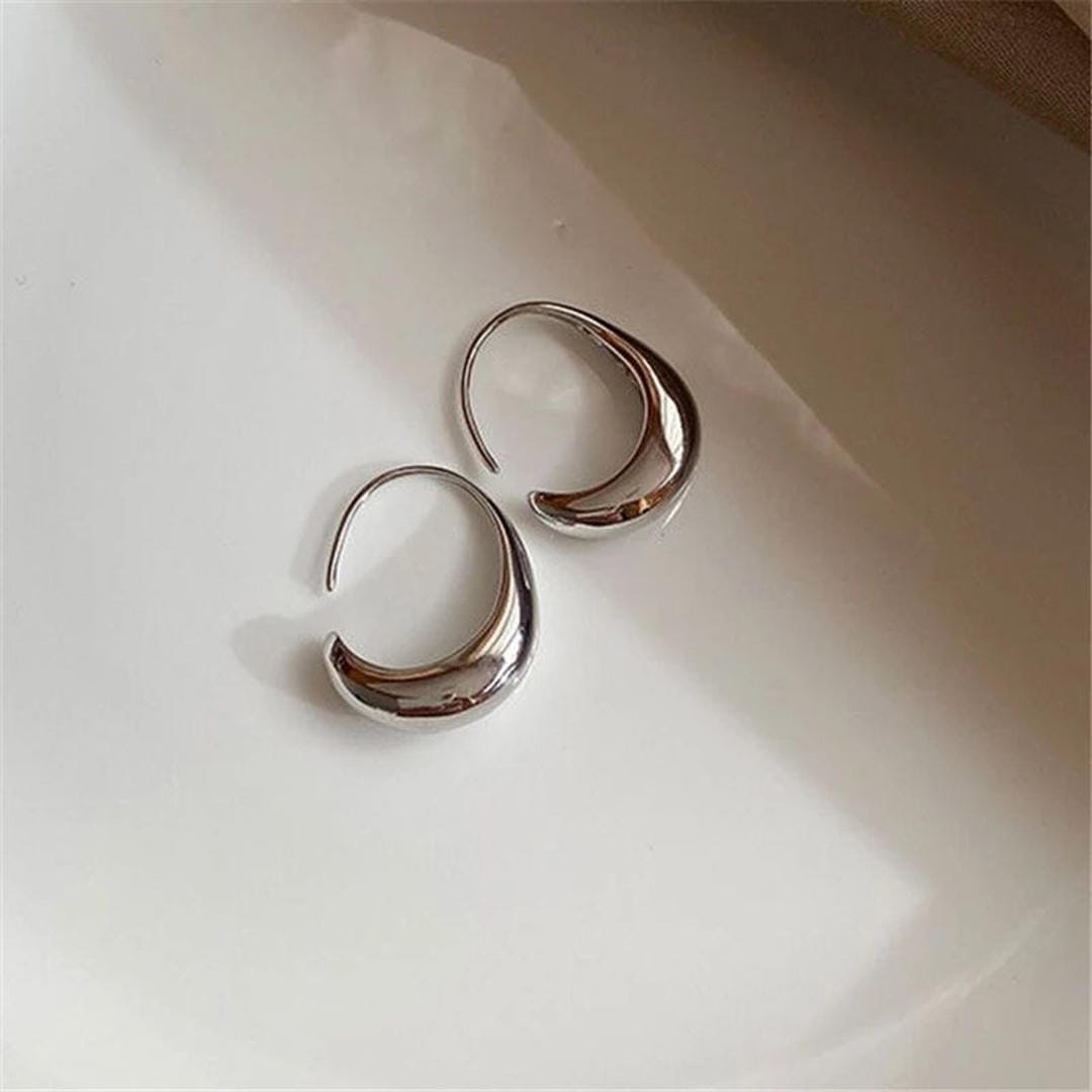 Wanda — Oval Hoop Gold and Silver Earrings