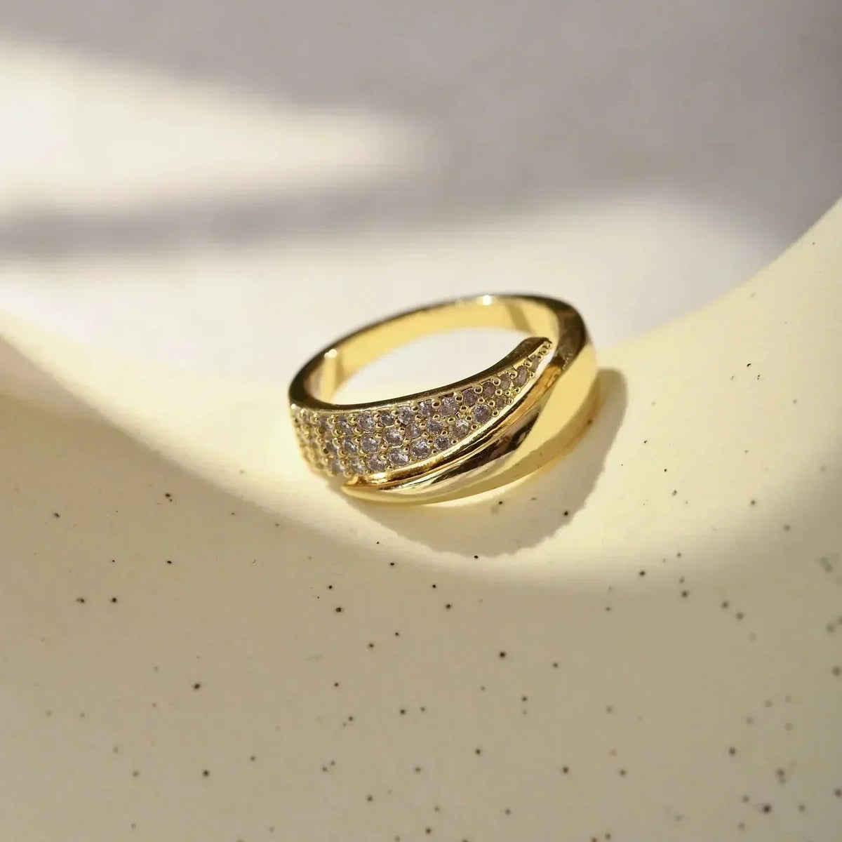 Kaisla — Elegant Gold Ring with Shining Stone
