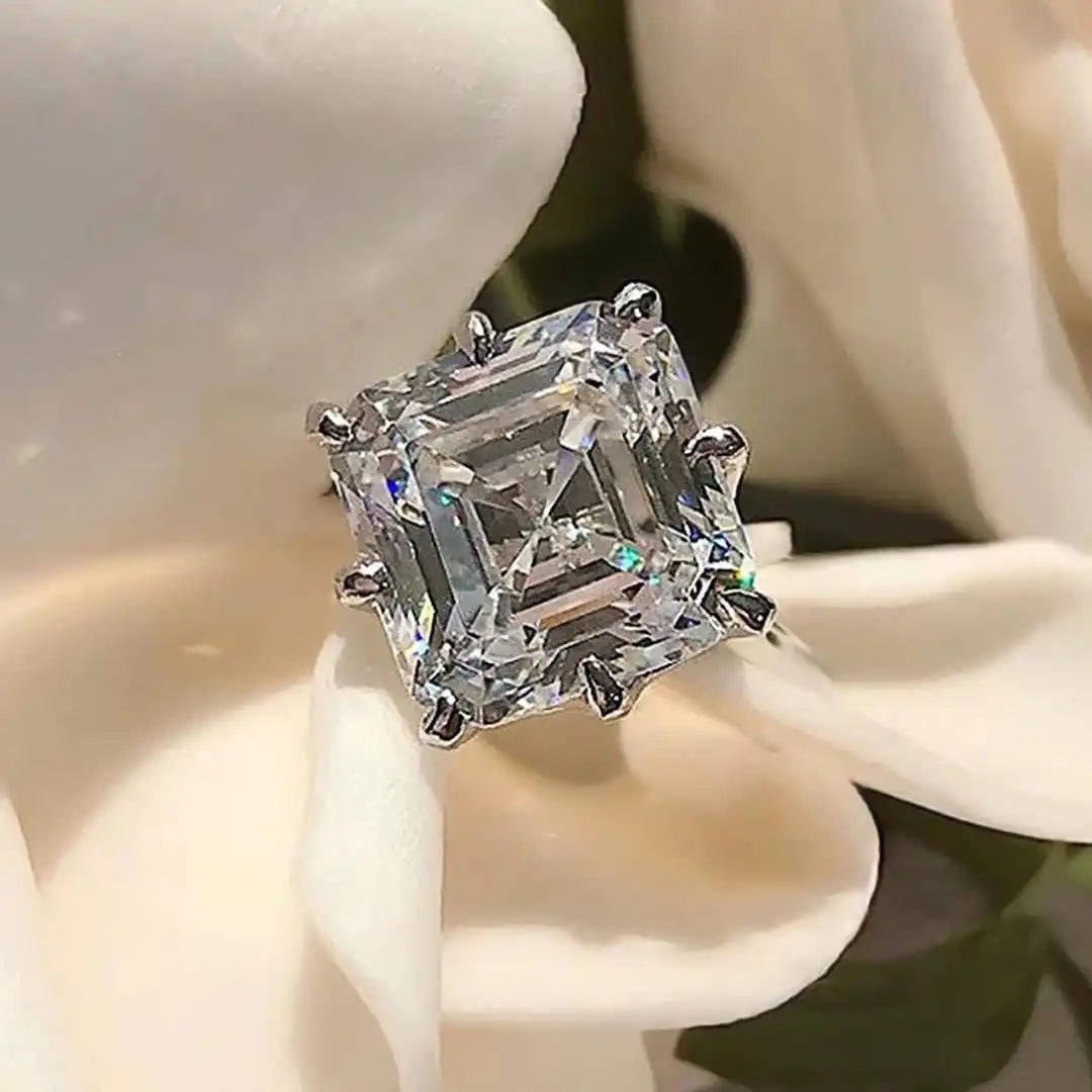 Gloria — Timeless Gold Cubic Zirconia Ring
