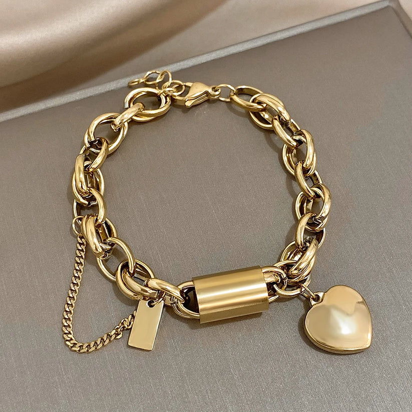 Amanda — Heart Charm Bracelet