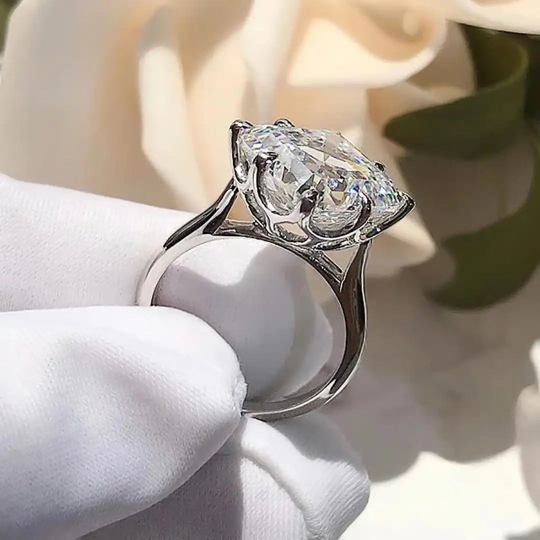 Gloria — Timeless Gold Cubic Zirconia Ring