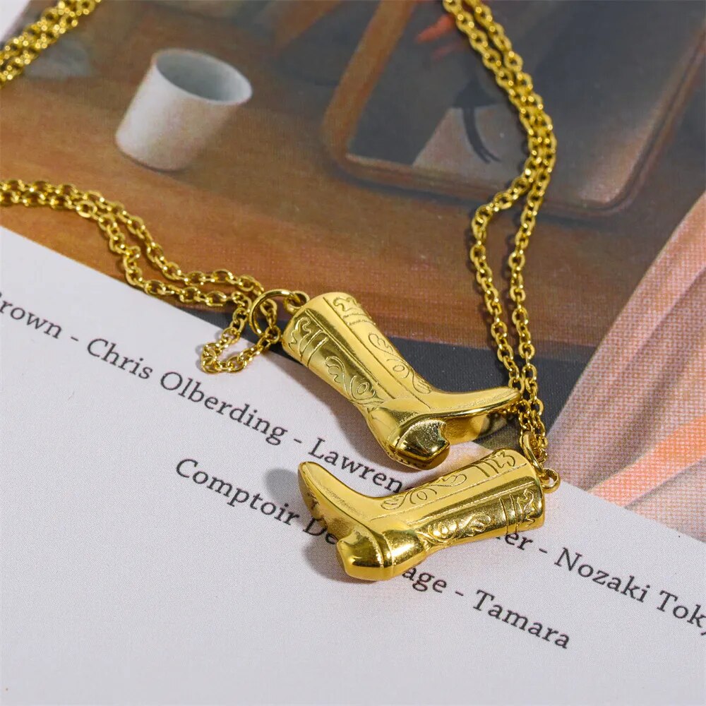 Mirella — Feminine Pendant Necklace